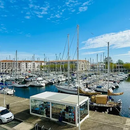 Taouata - Face Au Port